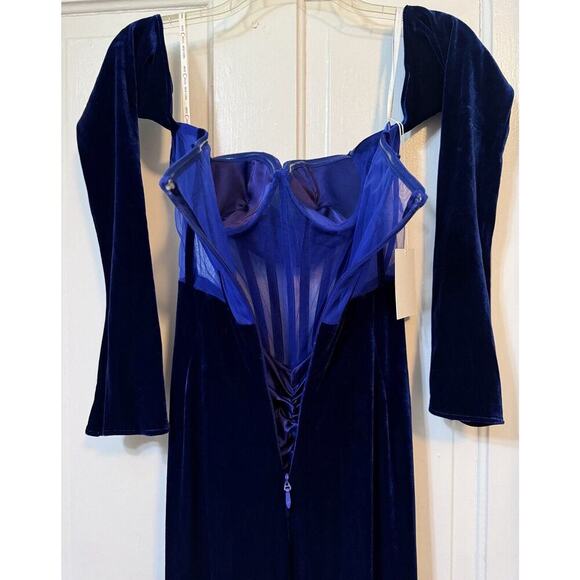 NWT Miss Circle Navy Blue Velvet Corset Long Slit Gown Size Medium - Picture 10 of 16